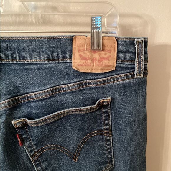 LEVI'S SIZE 18W WEDGIE BUTTON FLY BLUE JEANS - Picture 6 of 8